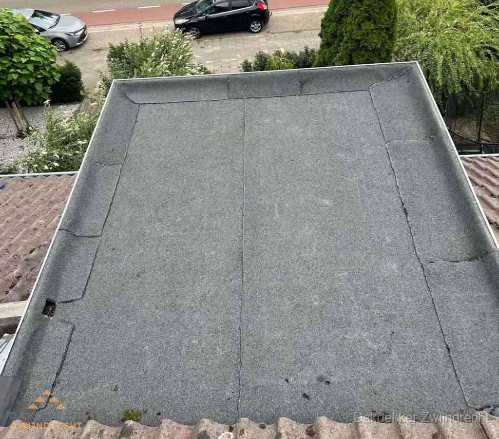 Dakbedekking schuur met bitumen in Zwijndrecht